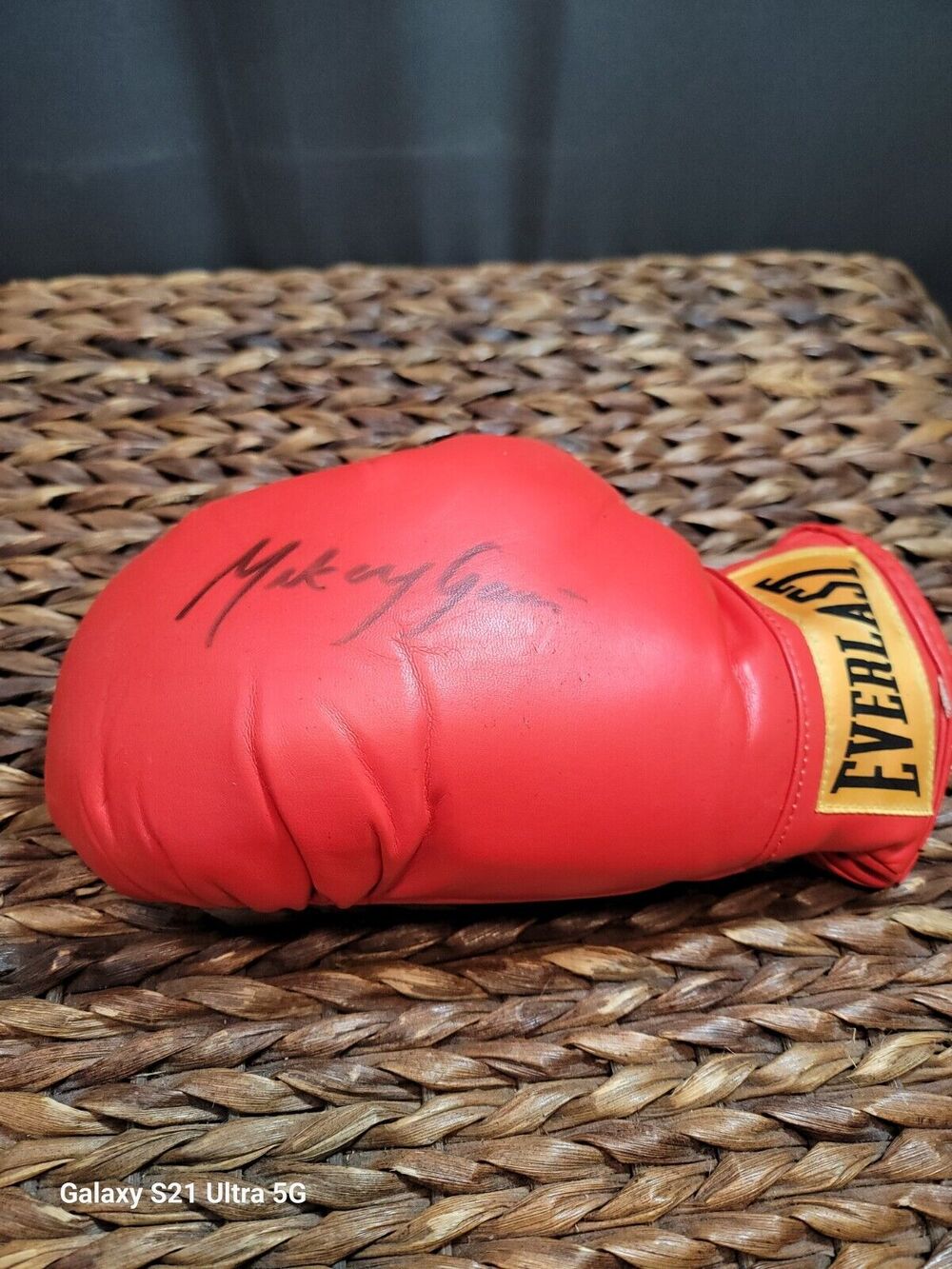 Mikey Garcia Signed Autographed Everlast Boxing Glove Champ A54